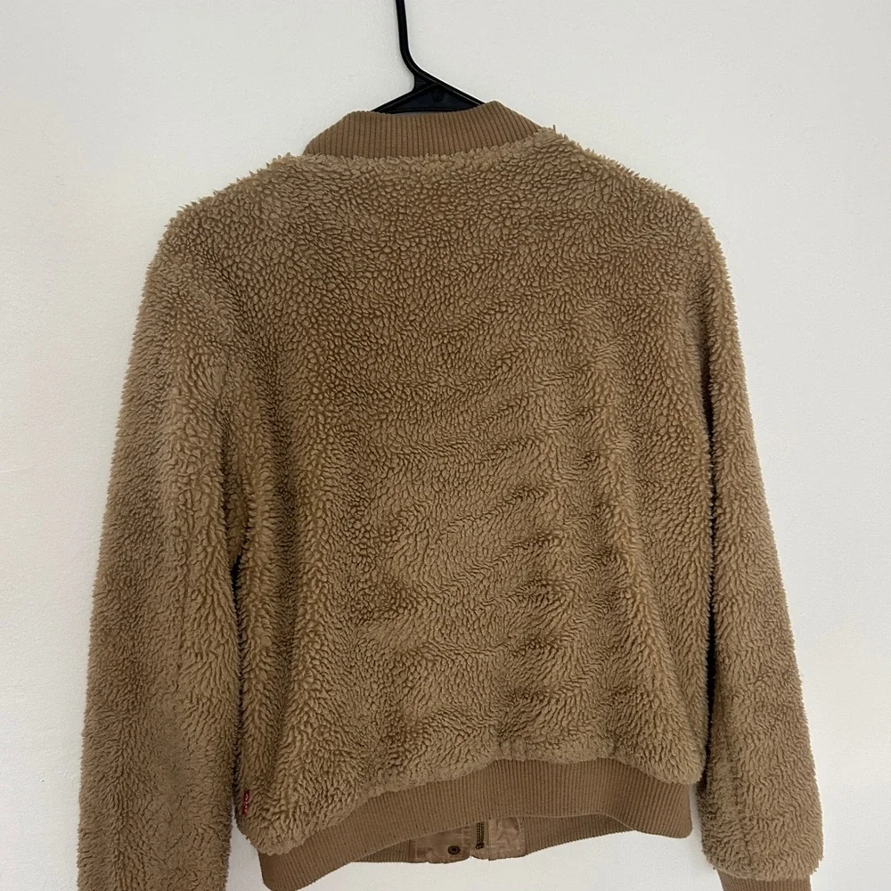 Levi’s Teddy Cozy Jacket - Picture 4 of 6